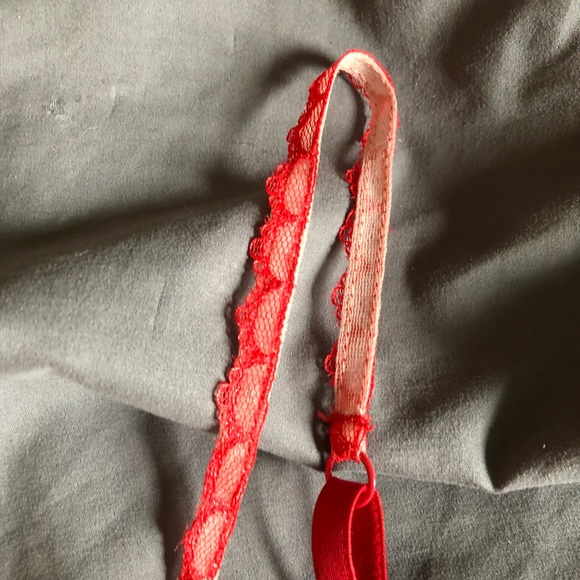 Bright Red Bra ❤️😍 - Picture 4 of 6